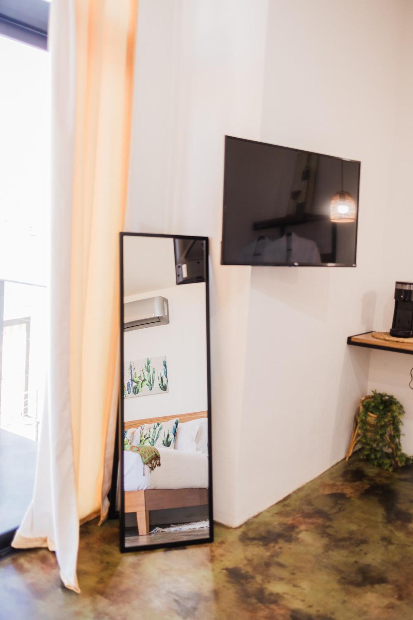 Vl Uno Bed & Breakfast Ensenada Ngoại thất bức ảnh