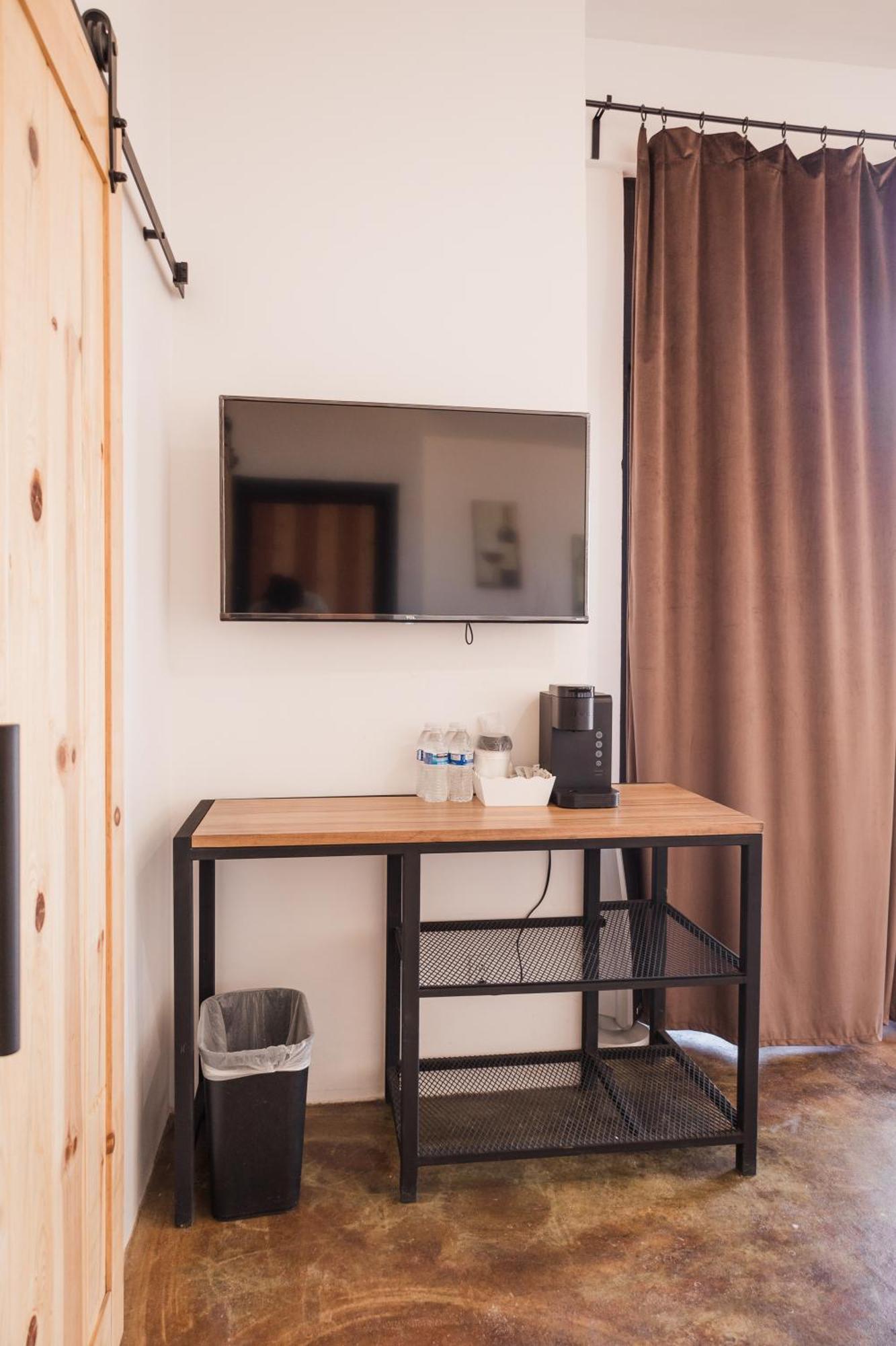Vl Uno Bed & Breakfast Ensenada Ngoại thất bức ảnh